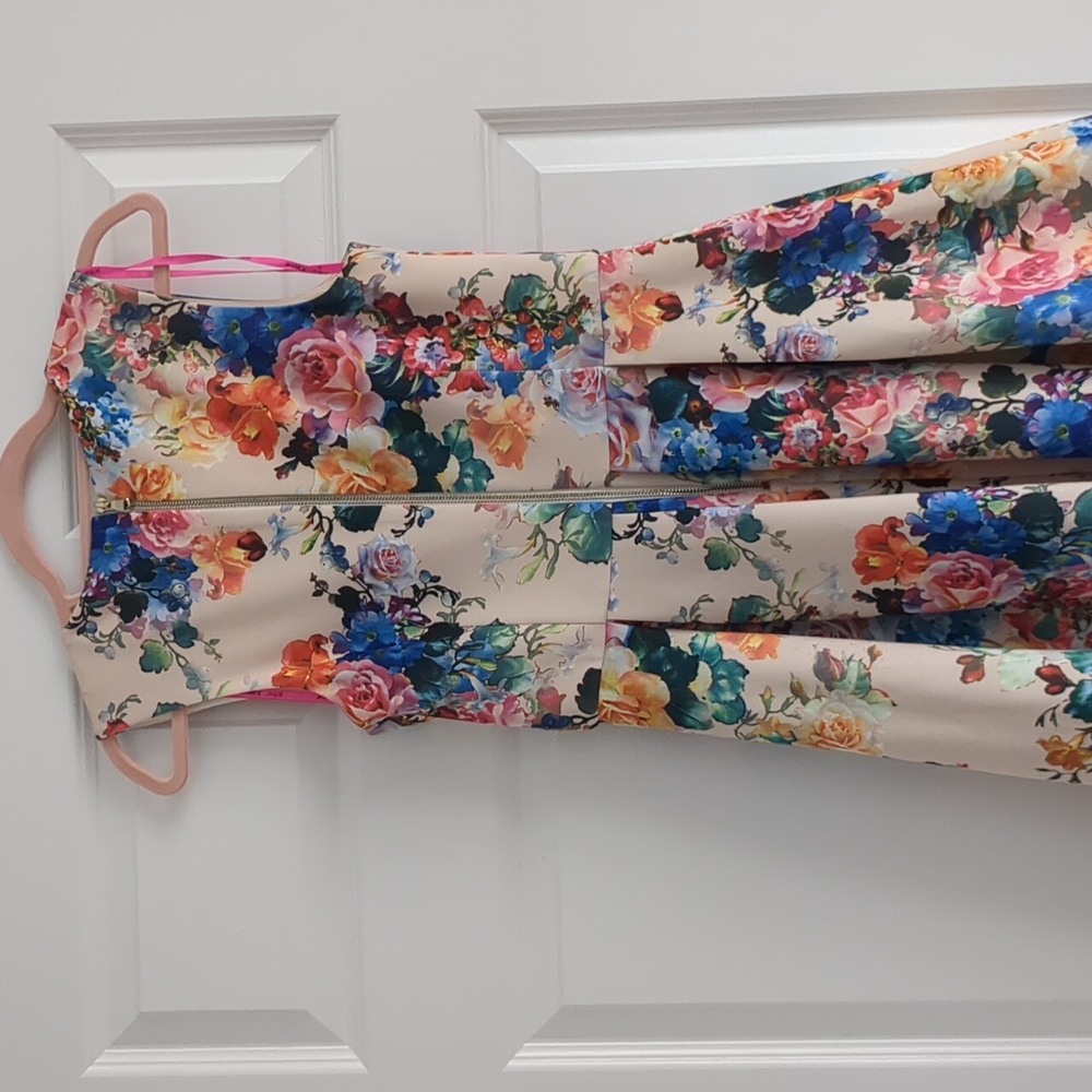 Betsey Johnson dress - Picture 4 of 4